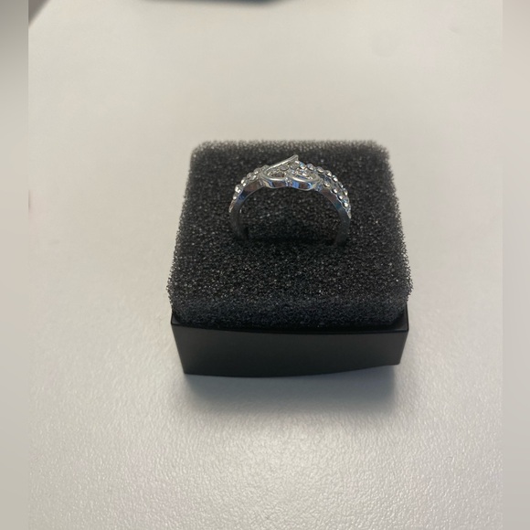 NEW Silver Infinity Cross Heart Ring - Picture 4 of 10